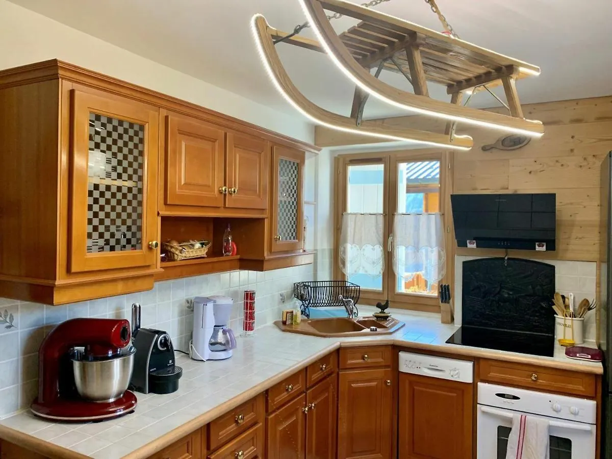 Cozy Appartement Au Centre Avec Wifi, Bien Equipe! - Fr-1-505-57 Notre-Dame-de-Bellecombe 0*,